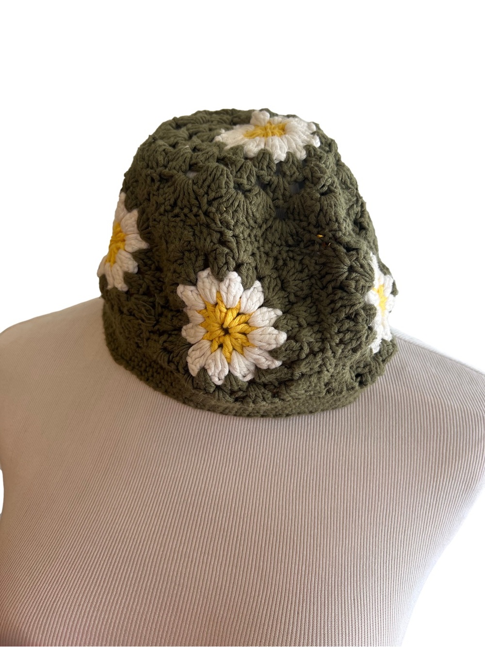 Vintage Granny Square Crochet Daisy Beanie - Picture 7 of 7